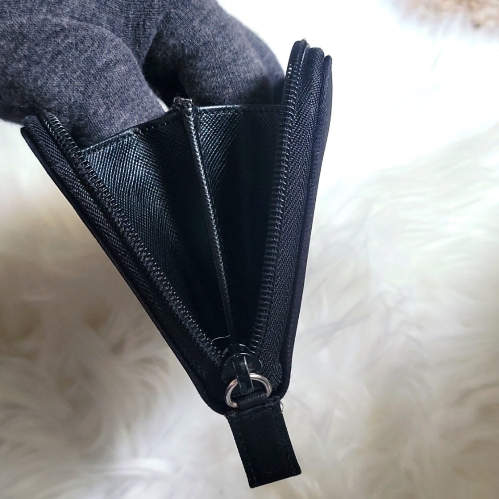 PRADA Wallet - Picture 15 of 16